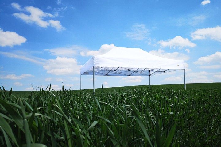 Pārdodu 2x3 reklāmas telti